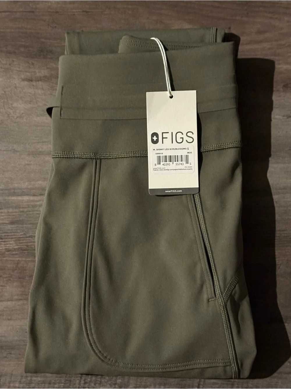 FIGS Ashland High-Rise Scrublegging (Moss) Women’s Skinny Leg Scrub Legging